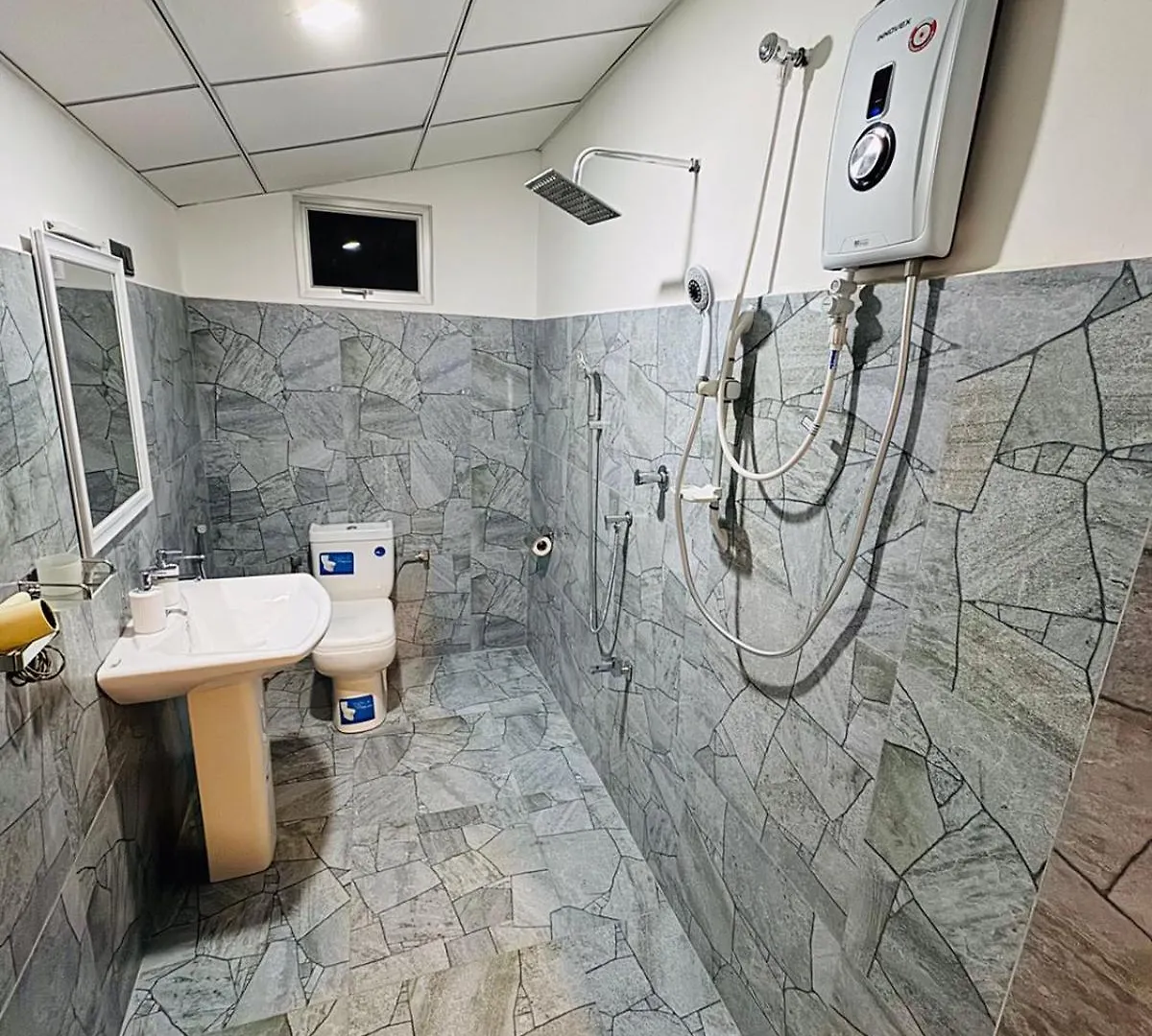 Taprobana Transit Bed & Breakfast Katunayake