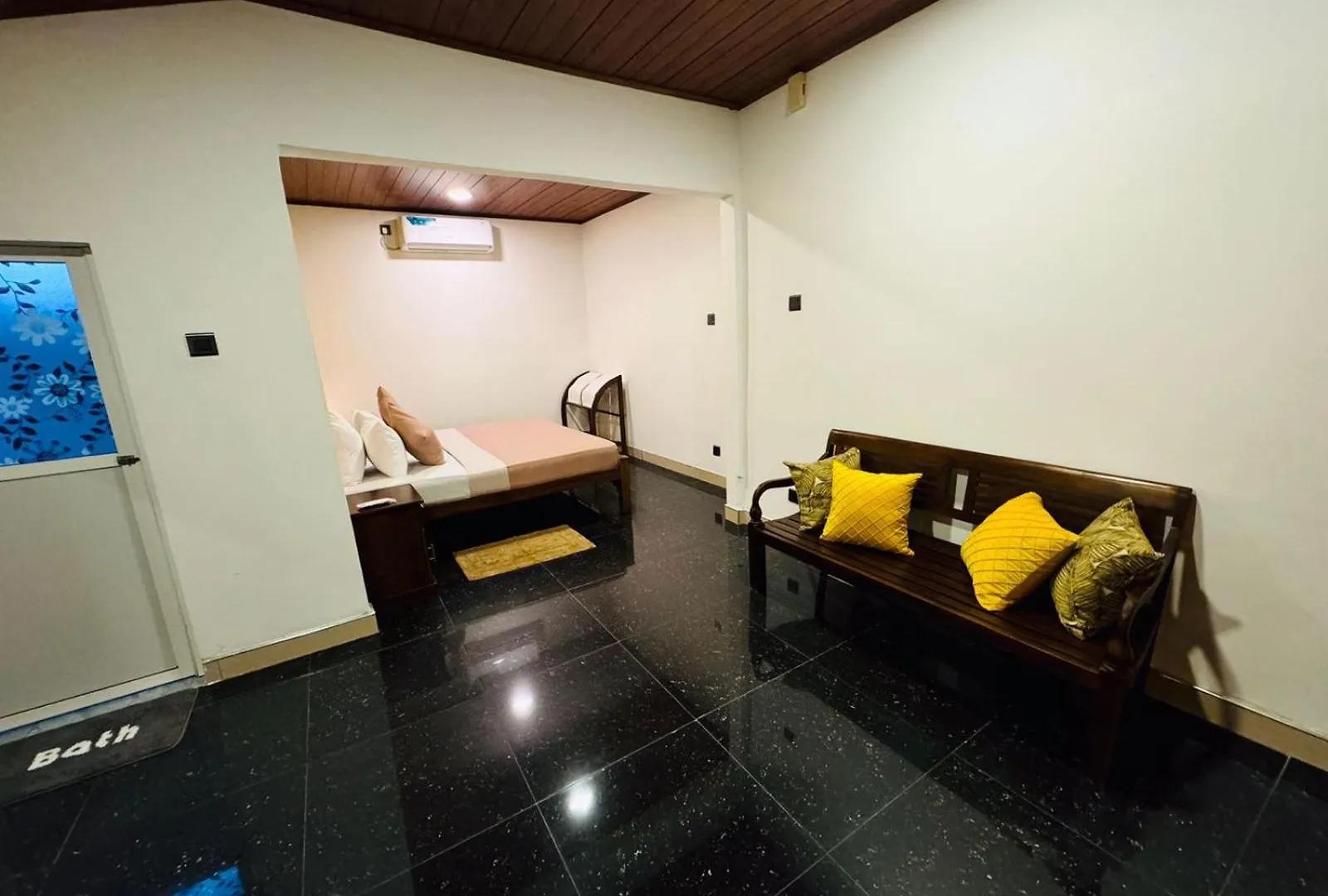 Taprobana Transit Bed & Breakfast Katunayake
